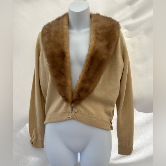 Vintage Robinson’sTan Cardigan with Faux Fur Collar #A2 - Picture 1 of 11